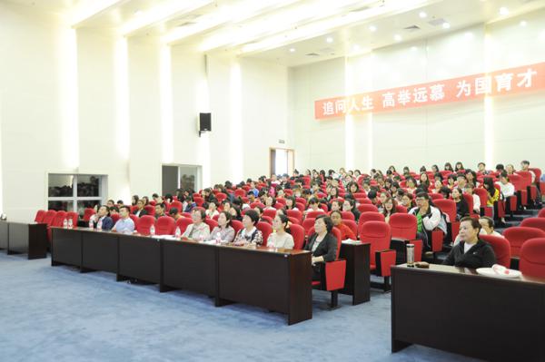讲座现场__.jpg