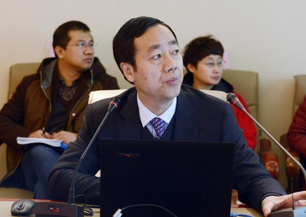 3我校校长蔡建辉做汇报___.jpg