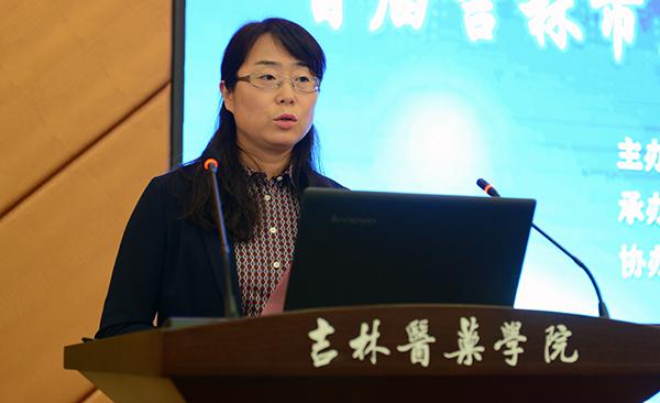 金瑛副院长主持大赛_.jpg