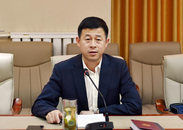 金连海处长主持会议___.jpg
