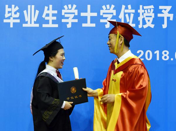 祝贺你，顺利毕业啦！___.jpg