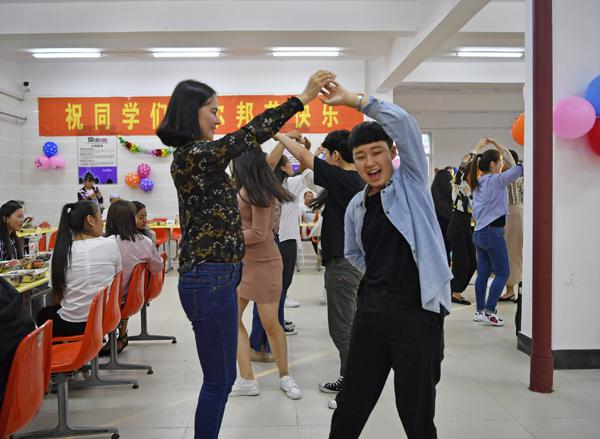 跳起来__.jpg