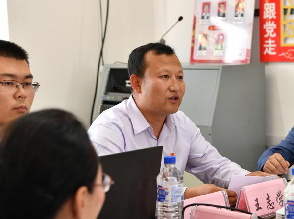 5驻村第一书记王志学汇报工作__.jpg