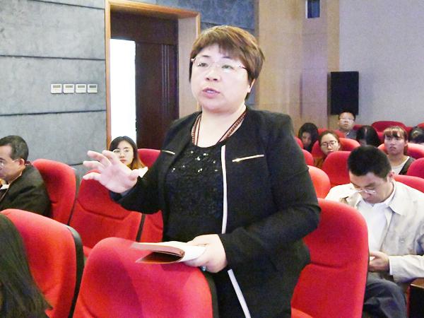 齐玲教授提问__.jpg