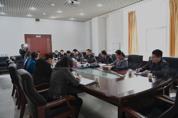 第三代表团讨论会现场__.jpg