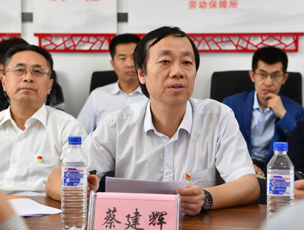 4蔡建辉校长在会上讲话__.jpg