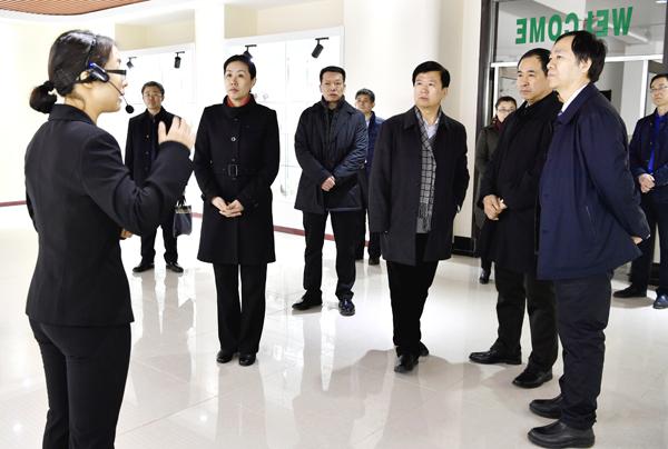 调研组一行参观全国教育科普基地——我校生命科学馆___.jpg