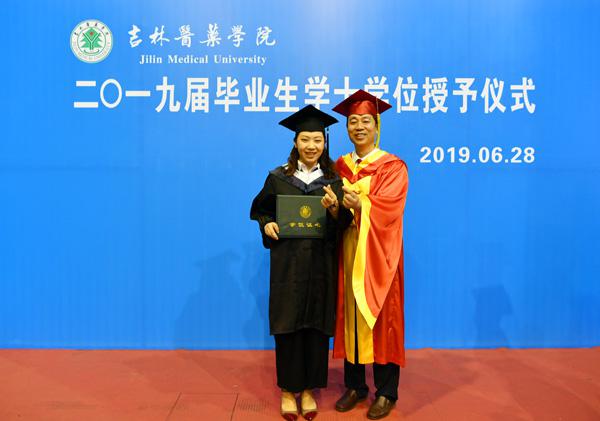 祝贺你,顺利毕业啦!___.jpg