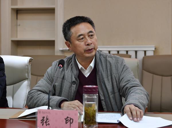 张印副书记传达上级文件精神__.jpg