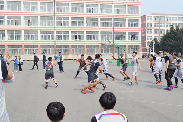 激烈赛场__.jpg