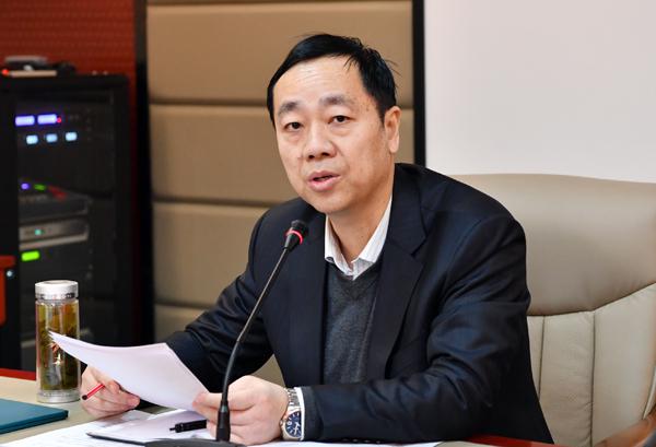 蔡建辉校长主持会议___.jpg