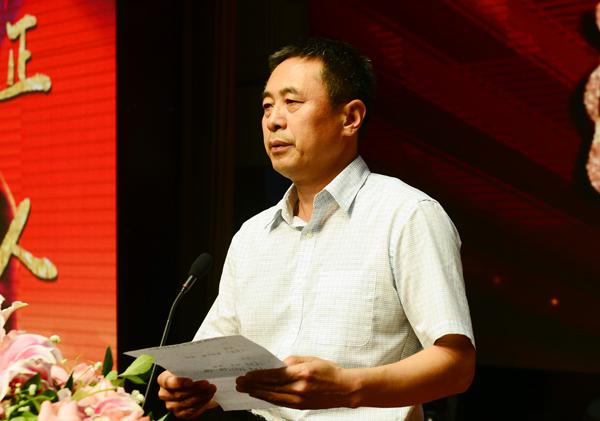张印副书记宣布比赛成绩___.jpg