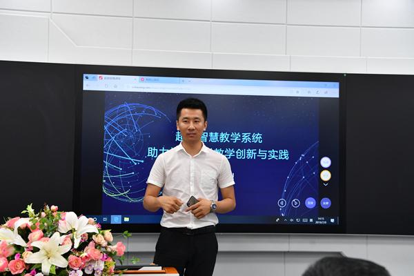 许鹏老师现场讲解.jpg