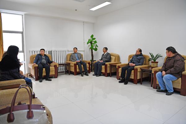 座谈会现场__.jpg