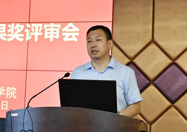 王柳行副校长主持答辩会__.jpg