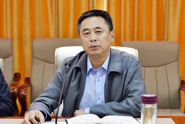 张印副书记主持会议___.jpg