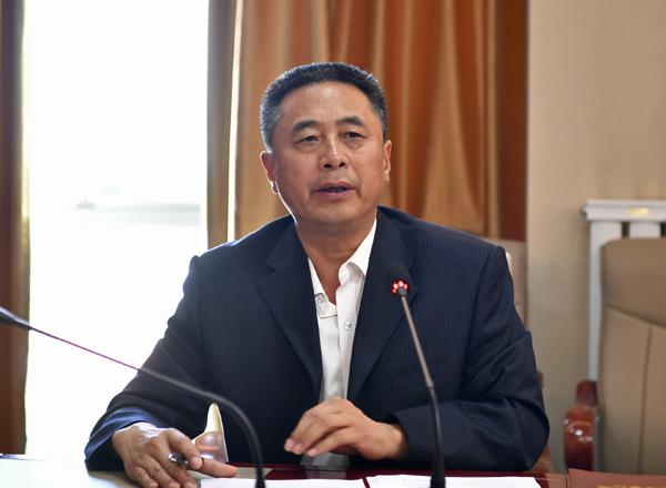 张印副书记主持会议__.jpg