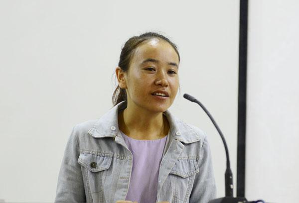 麦合不热提·阿卜杜力讲话__.jpg