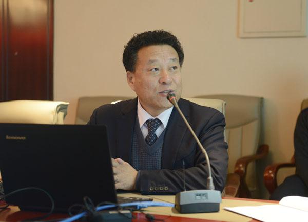 温春阳副校长汇报工作__.jpg