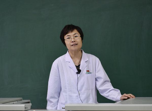 孙宏主任作宣讲__.jpg