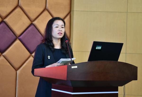 马克思主义学院石丽艳副教授作报告_.jpg
