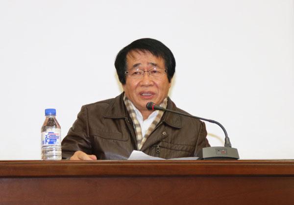张子飚教授作报告__.jpg