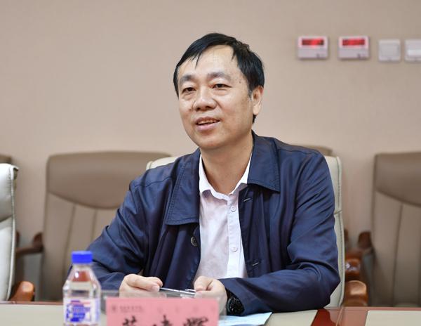 1蔡建辉校长作介绍__.jpg