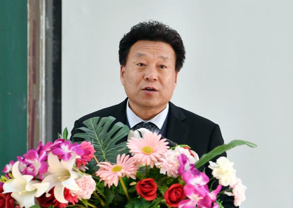 温春阳副校长主持会议___.jpg