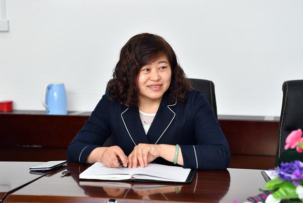 马克思主义学院院长姜淑兰汇报工作___.jpg