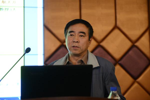 王振宇教授作报告__.jpg