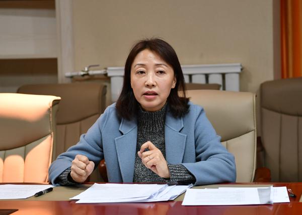 钟越副处长主持会议__.jpg