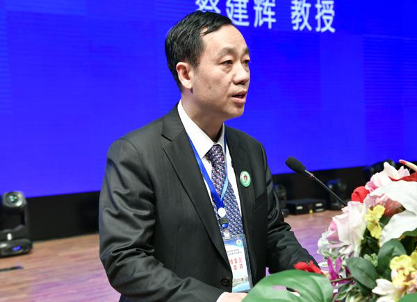 我校校长蔡建辉致闭幕辞___.jpg