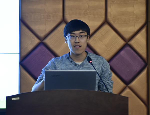 李鑫鼎同学作经验交流__.jpg