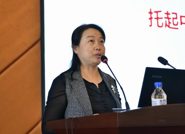 胡晋书记主持报告会__.jpg