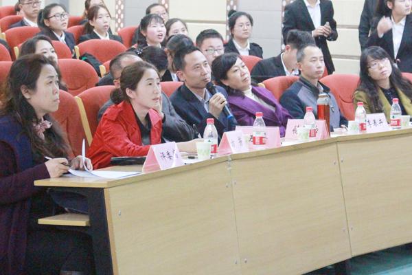 评委提问__.jpg