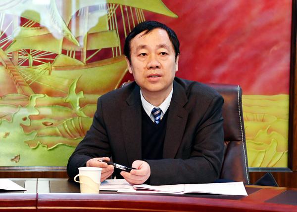 学校校长蔡建辉参与分组讨论___.jpg
