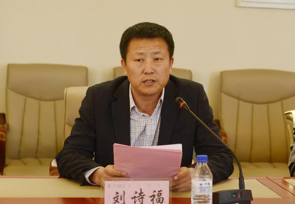 国际教育学院党总支书记刘诗福主持签约仪式___.jpg