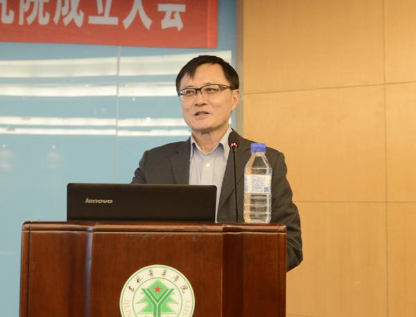 宋海波副会长作报告__.jpg