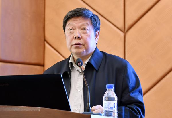 吕兆丰教授作报告___.jpg