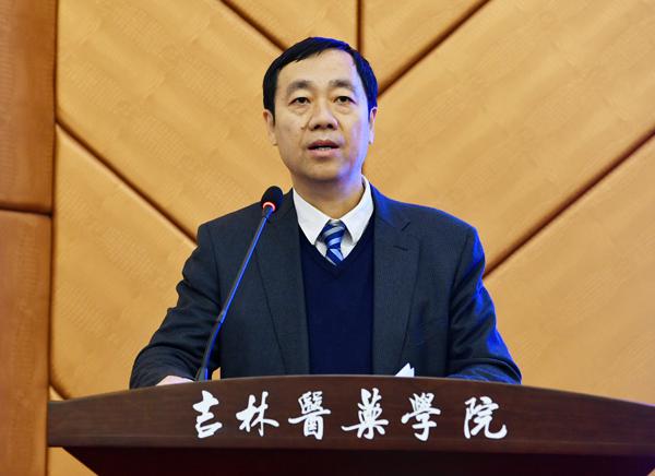 学校校长蔡建辉致辞___.jpg